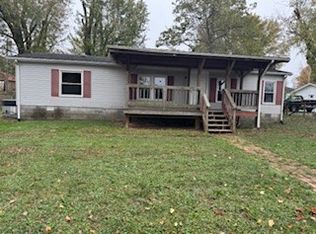 214 Edgewood St, Lafayette, TN 37083