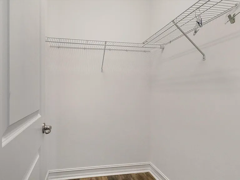 10098 Akenside Dr — Photo 35