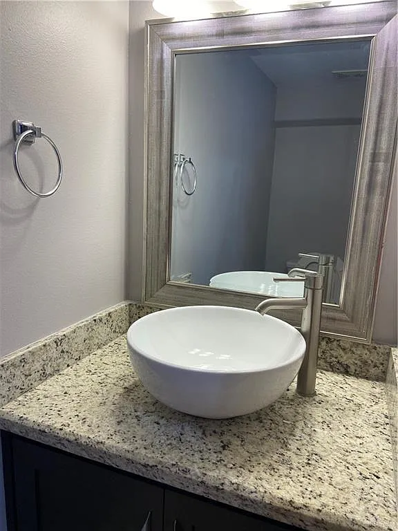 2 bed, 2.5 bath, 4740 sqft, $1,100 — Photo 4