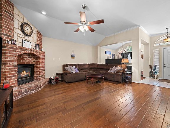 3rd image of 3501 Doublewood Dr