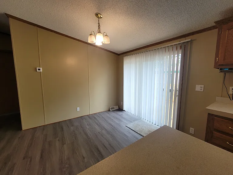 211 E 1st St #33 — Photo 15