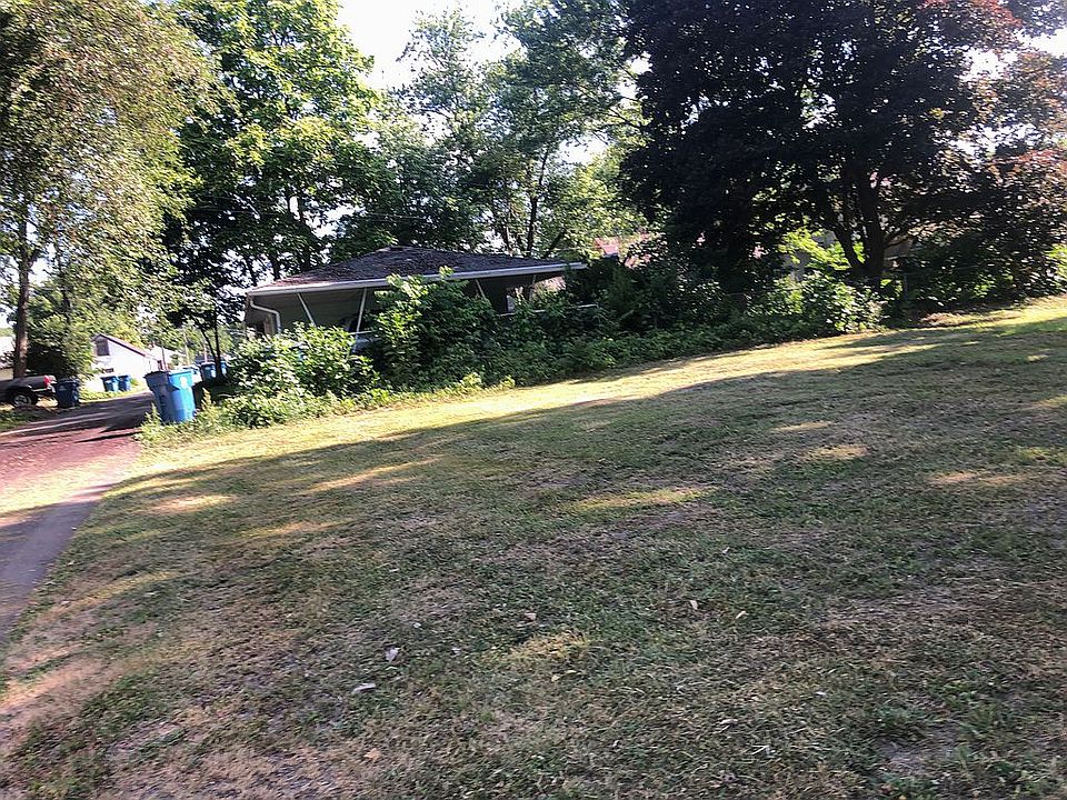 2nd image of 349 Stone St
