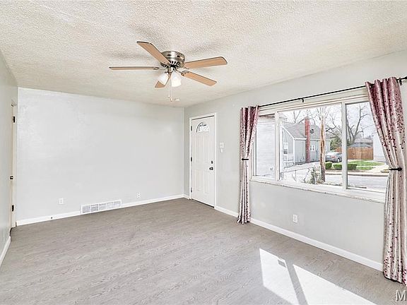 2nd image of 231 E Velma Ave