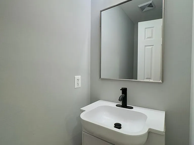 115 S Eaton St — Photo 5