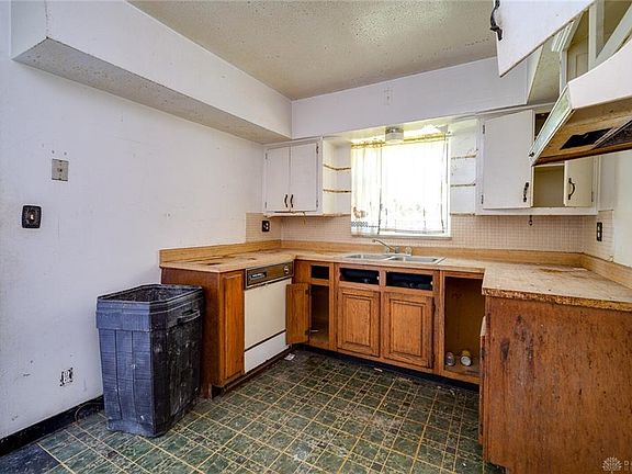 5th image of 2720 Cornell Dr