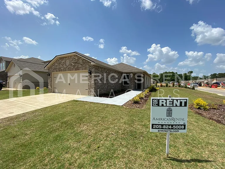 52 Cottage Ln — Photo 1