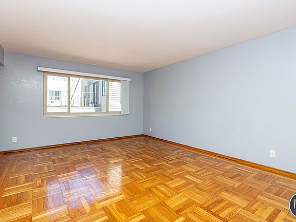 3rd image of 730 Anza St APT 2