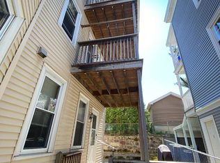 35 Hancock St #3A, Somerville, MA 02144