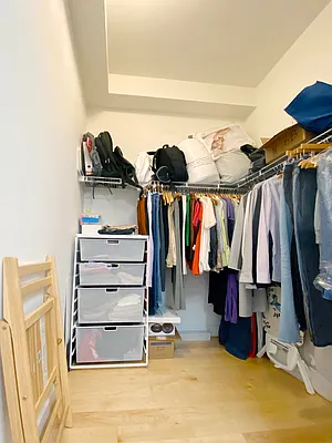 Rented by Cayenne Realty Group | media 7