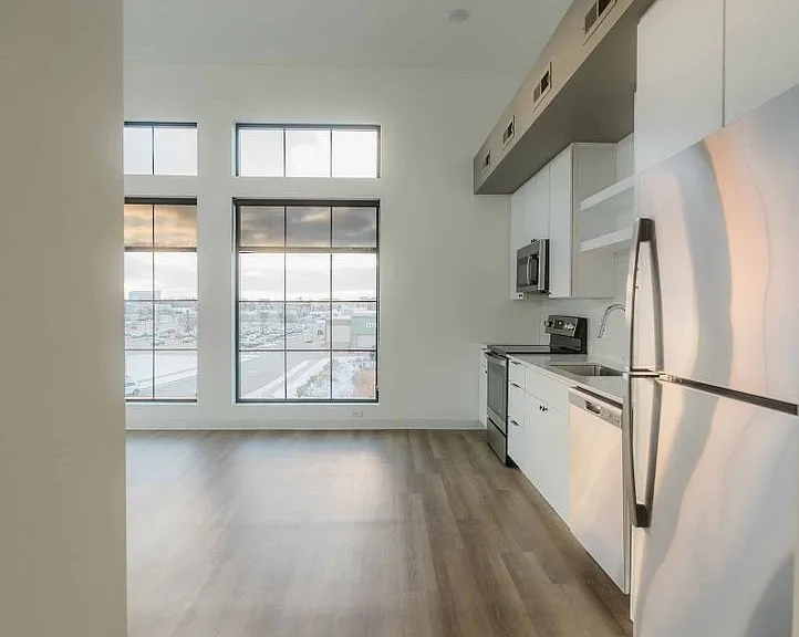 District Lofts ll Apartments — Photo 41