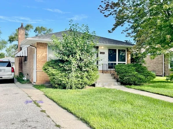 15636 Rose Dr, South Holland, IL 60473
