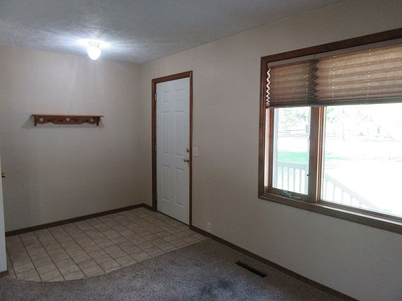 2nd image of 2505 Park Dr