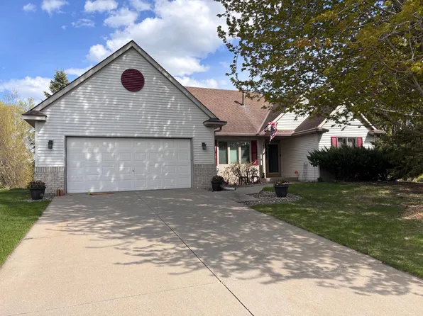 1451 Clippership Ct, Woodbury, MN 55125