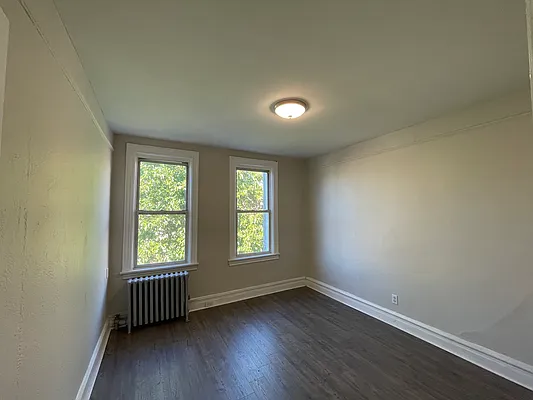 Rented by E Realty International Corp | media 5