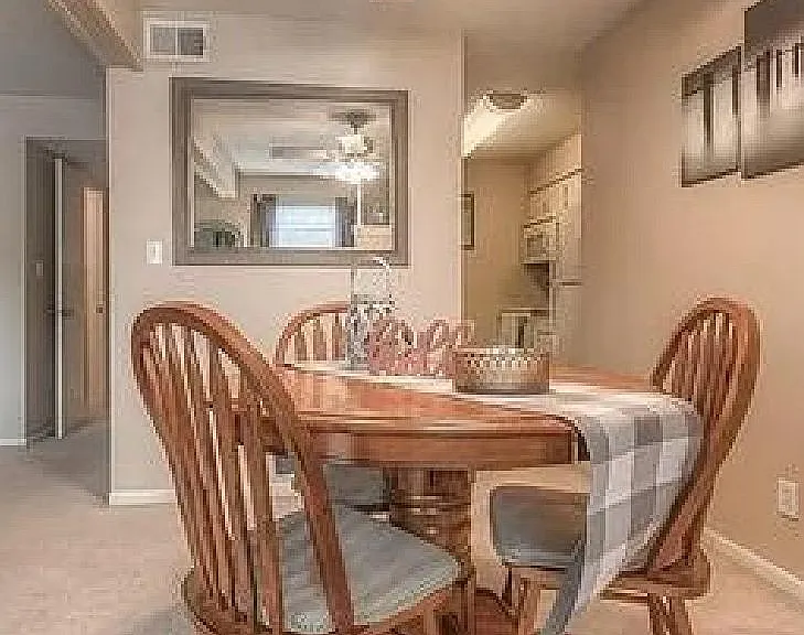 6202 Robinson St #1 — Photo 14