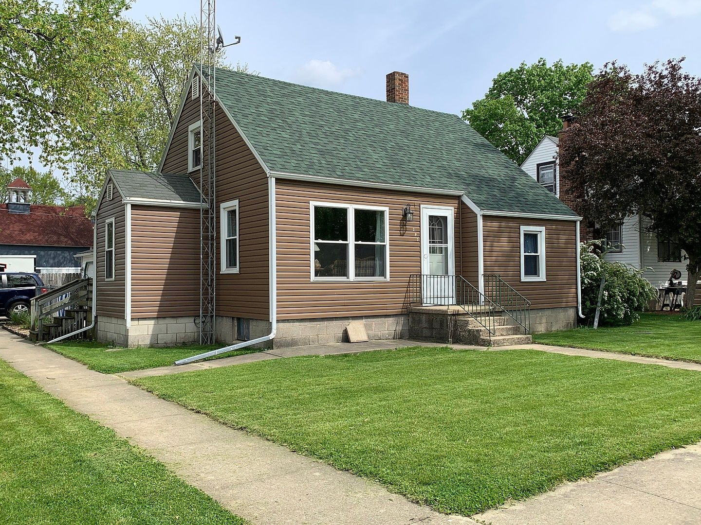 292 N Oak St, Herscher, IL 60941 Zillow