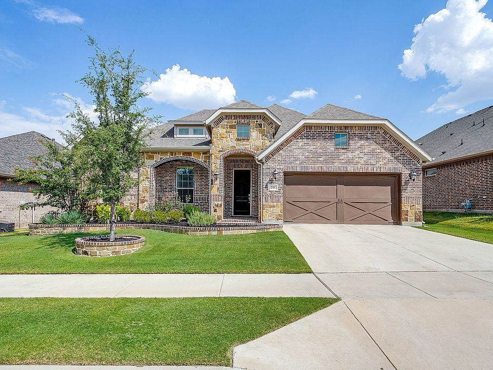 1st image of 216 Honey Brook Ln