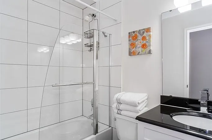 5676 Main St #1A — Photo 7