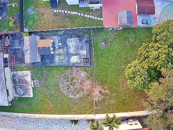 2nd image of 8891 SW 28th St