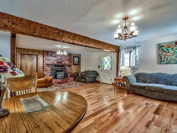 4th image of 2812 Santa Claus Dr