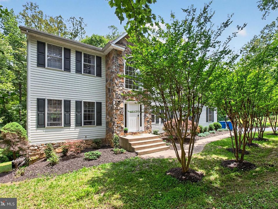 1st image of 11 Holly Brooke Ct