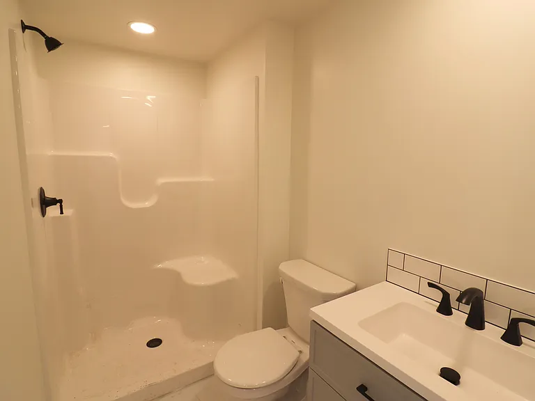 293 E Main St #5 — Photo 10