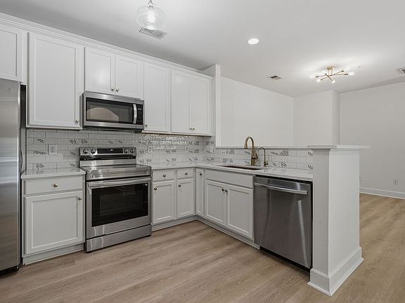 3rd image of 4846 Bevendean Dr Unit C9