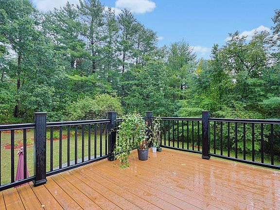 4th image of 140 Paquawket Path