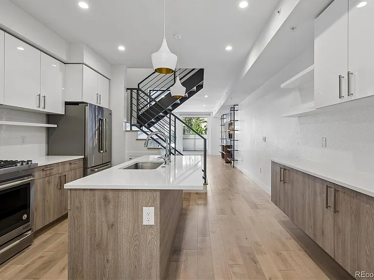 230 Inca St — Photo 10