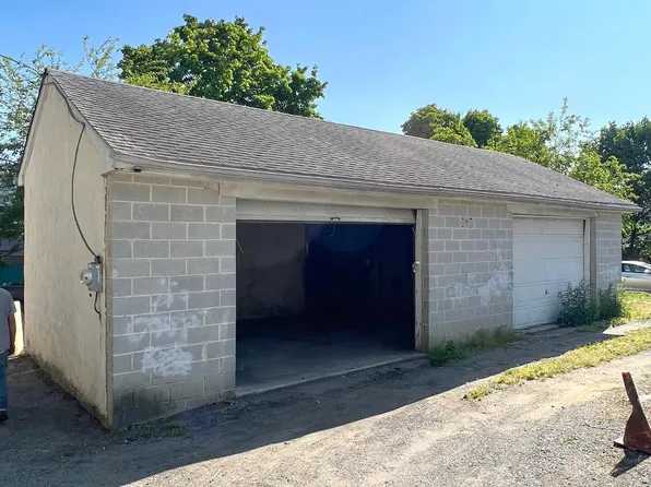 413 Walnut St, Darby, PA 19023