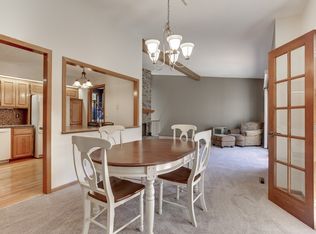 589 Sterling St S, Maplewood, MN 55119
