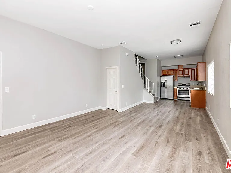 14735 Friar St #113 — Photo 4