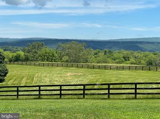 266 Quarter Horse Ln, Boyce, VA 22620