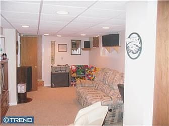 3rd image of 2454 Eldon Ave