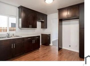 11810 Avalon Blvd, Los Angeles, CA 90061