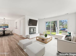 8 McKinley Dr, Ocean, NJ 07712