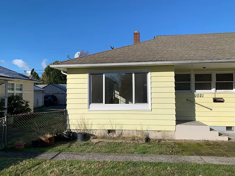 1021-1023 17th Ave — Photo 1