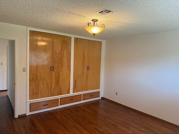 3rd image of 1137 Janey Way