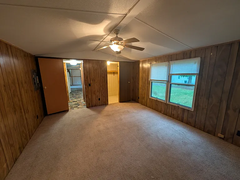 233 Ransdell Ln — Photo 4