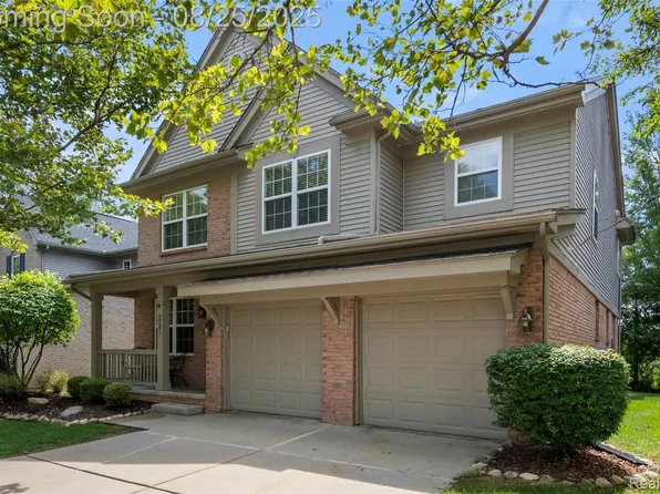 48201 Nottinghill Ln, Canton, MI 48188