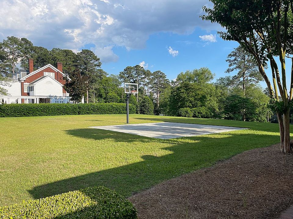 1st image of 1002 Walker Dr