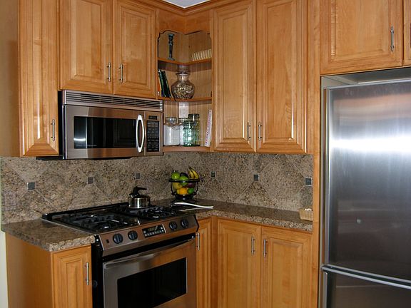 3rd image of 3030 N Josephine St