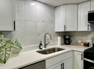 2014 Washington Ave, Chesterton, IN 46304