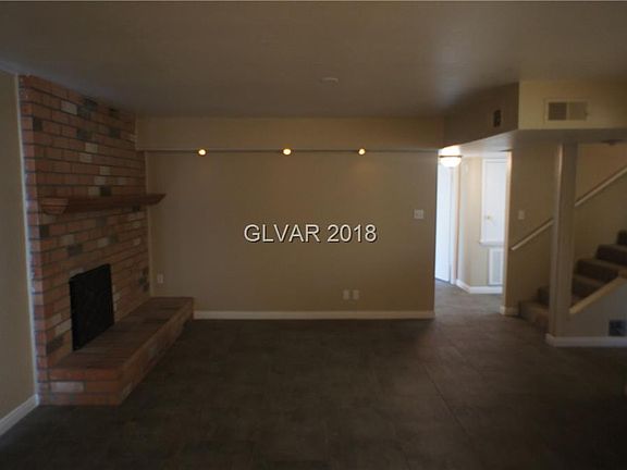 4th image of 209 Steeler Dr