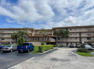 9300 SW 8th St APT 218, Boca Raton, FL 33428