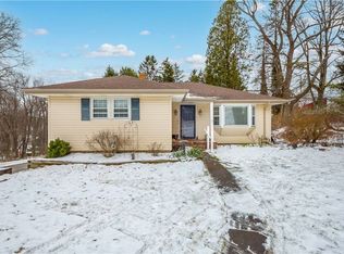 1721 Beaver Grade Rd, Coraopolis, PA 15108