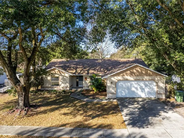 80 S Pine Ave, Umatilla, FL 32784