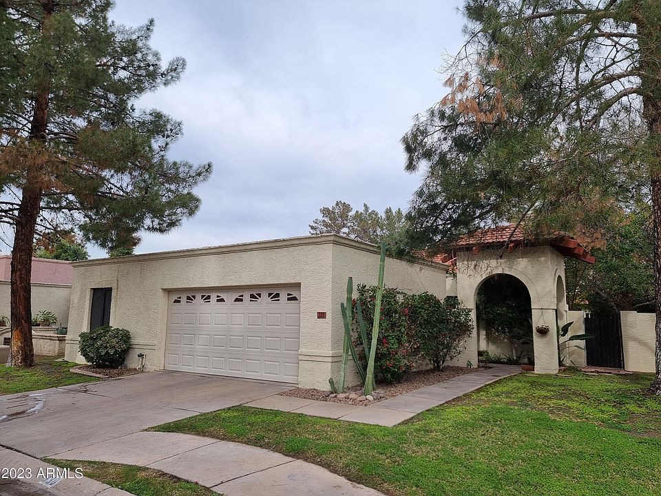 1st image of 330 E BARBARITA Avenue