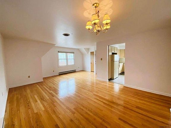 5th image of 46 Ormond St #2