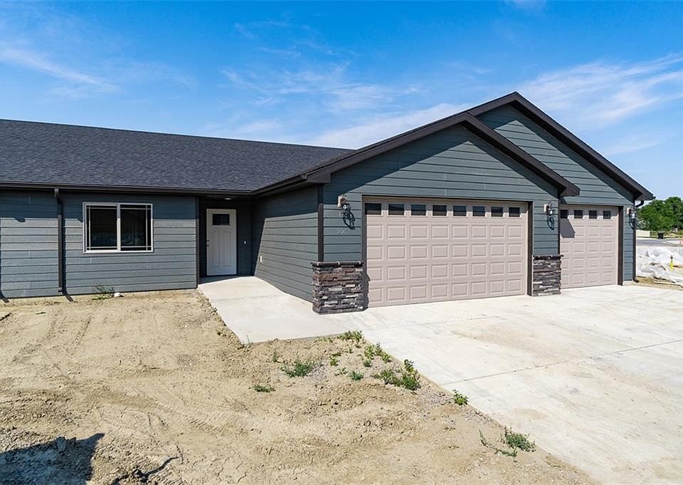 1st image of 113 Twin Pines Ln